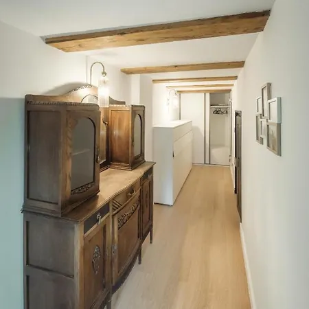 Loft W Kamienicy Апартаменты Душники-Здруй